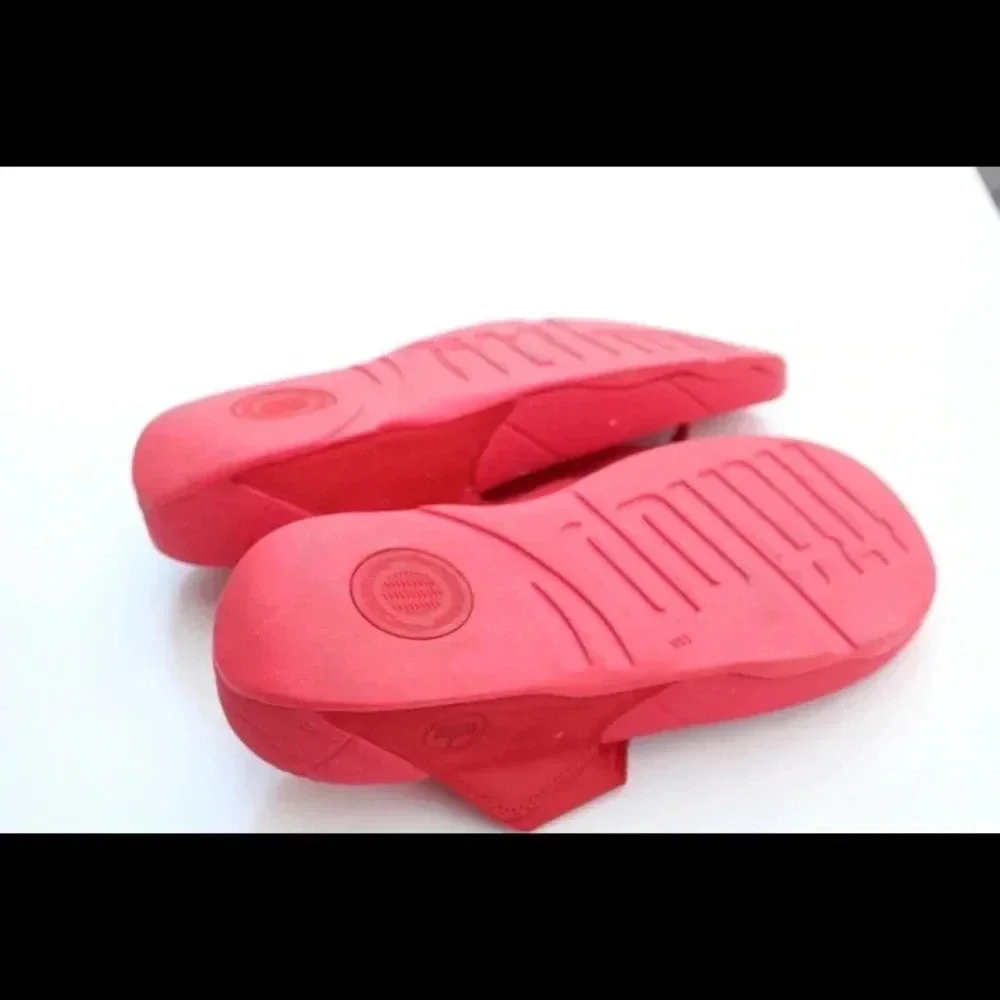 Flip top sandals